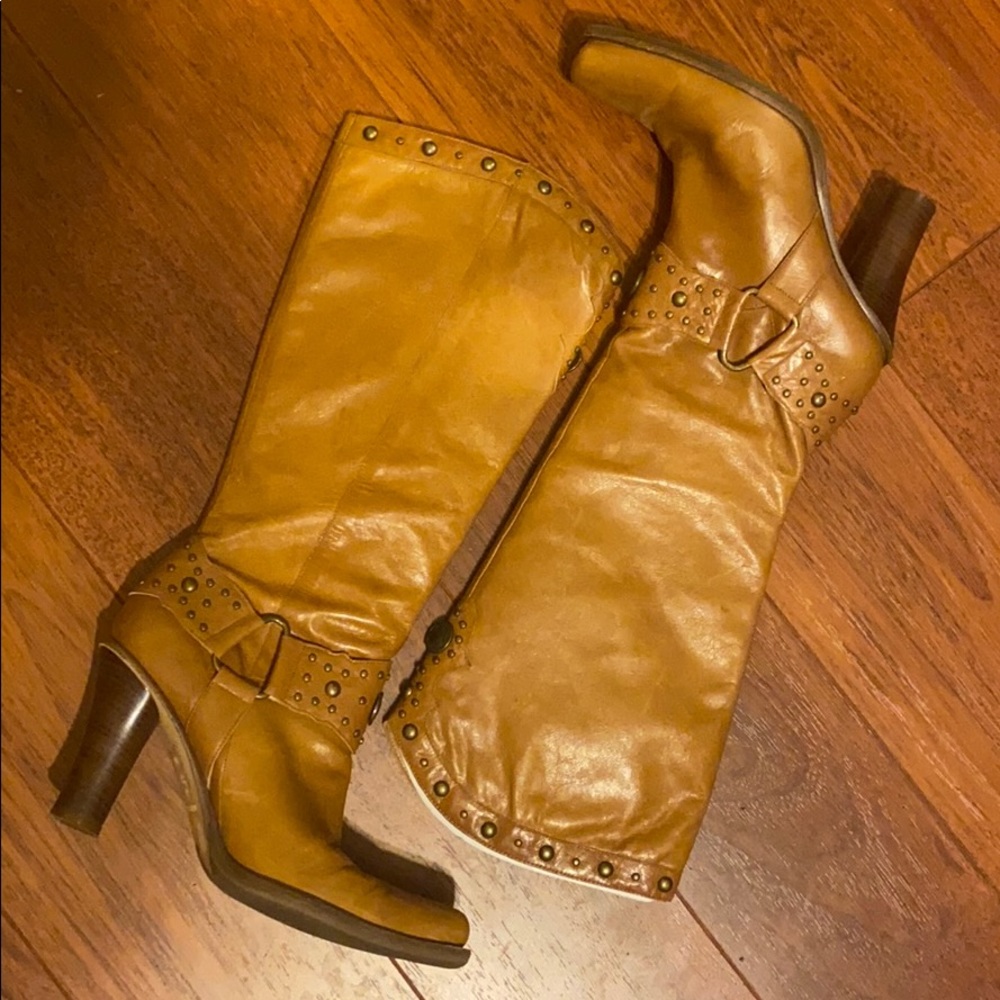Antonio Melani leather boots